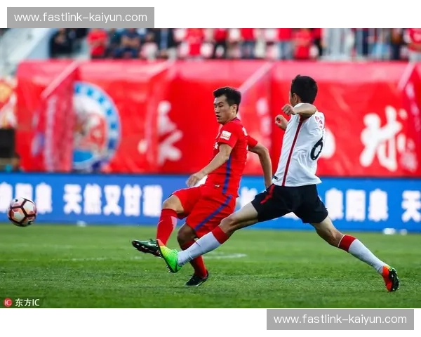 足球盛宴，点燃激情：广州恒大与延边富德的巅峰对决